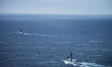 Береговая охрана США поднялась на танкер Olina, пишет WSJ