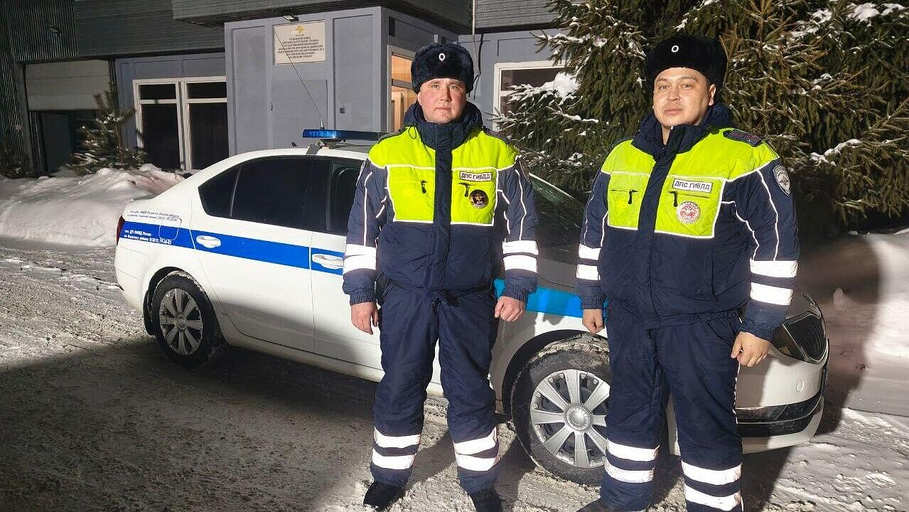 Омские полицейские спасли водителя фуры, у которого случился приступ астмы