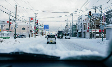Пострадавший при уборке снега в Японии россиянин находится в сознании