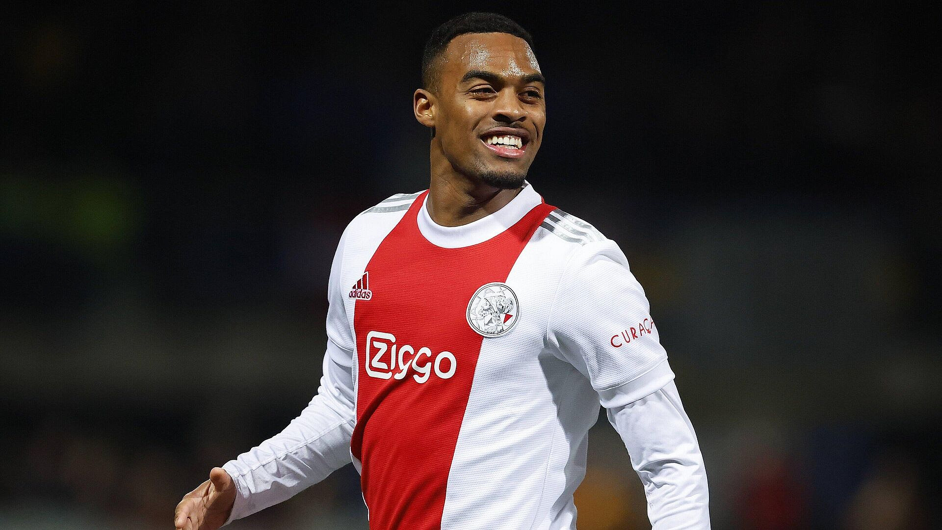 Гравенберх продлил контракт с "Ливерпулем"