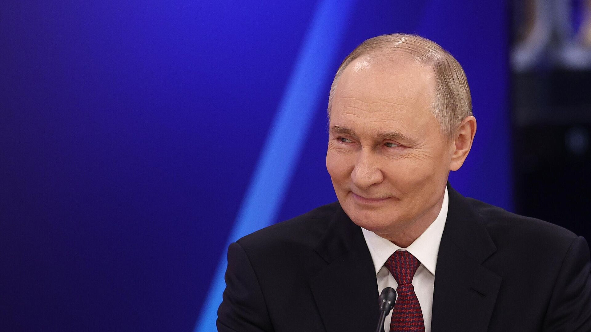 Путин направил приветствие участникам и гостям форума "ШУМ" 
