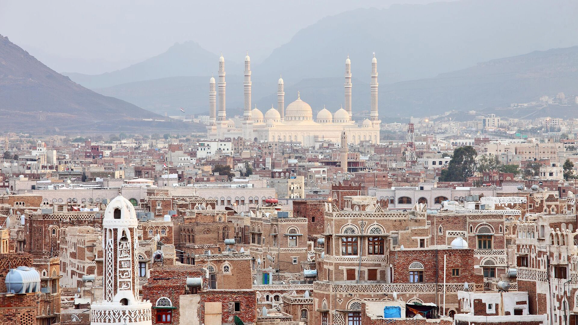 У берегов Йемена атаковали судно, экипаж не пострадал