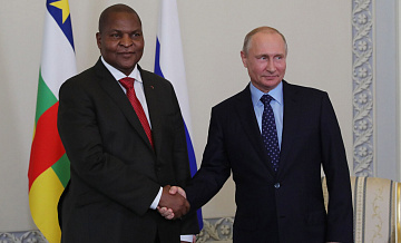 Глава ЦАР планирует обсудить с Путиным строительство малой АЭС