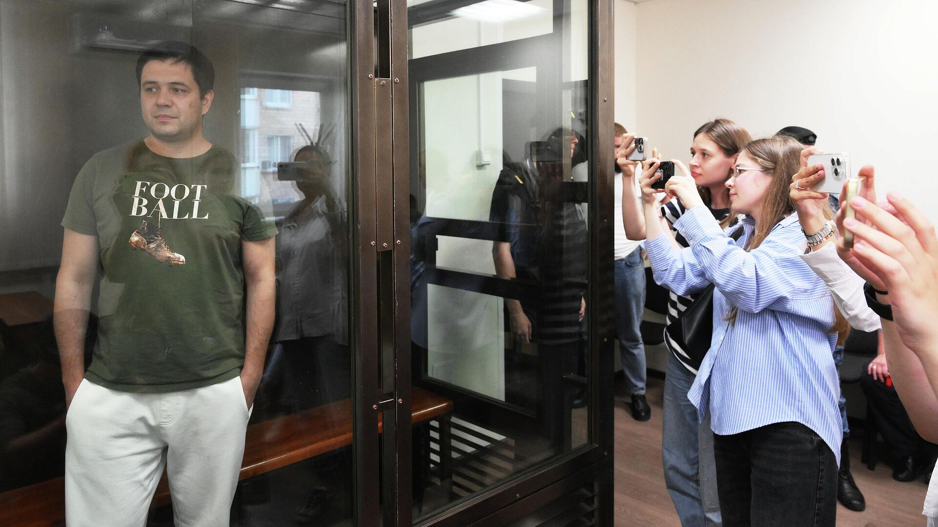 ��� ������� �������� ����� ���-����������� �� ���� �������� Baza