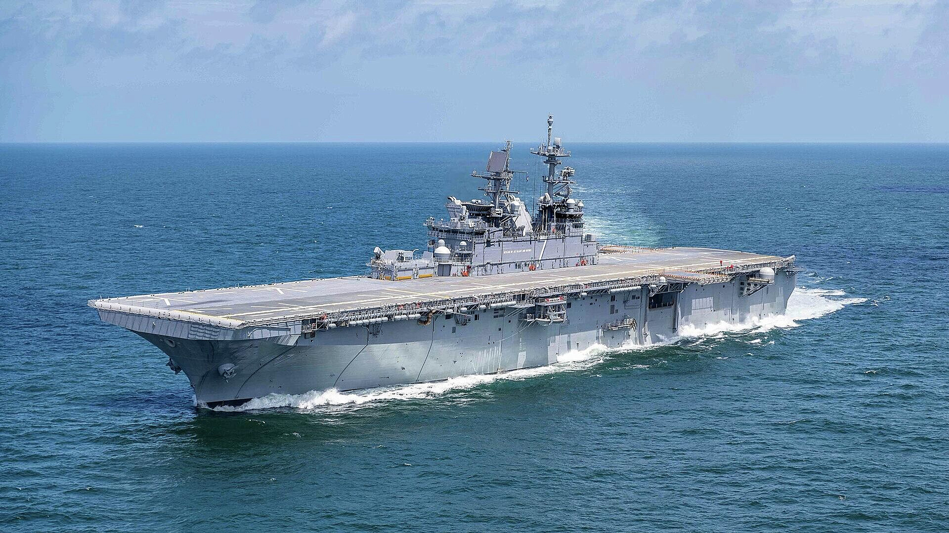 Центральное командование США опубликовало кадры захвата иранского судна