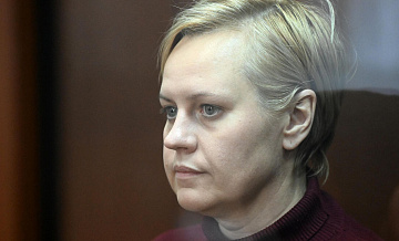 Суд начал заново слушать дело замглавы ФТС о выдаче акцизных марок