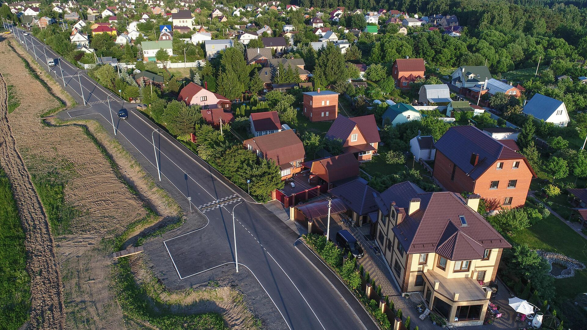 Более 20 дорог к местам отдыха отремонтируют в Подмосковье до осени