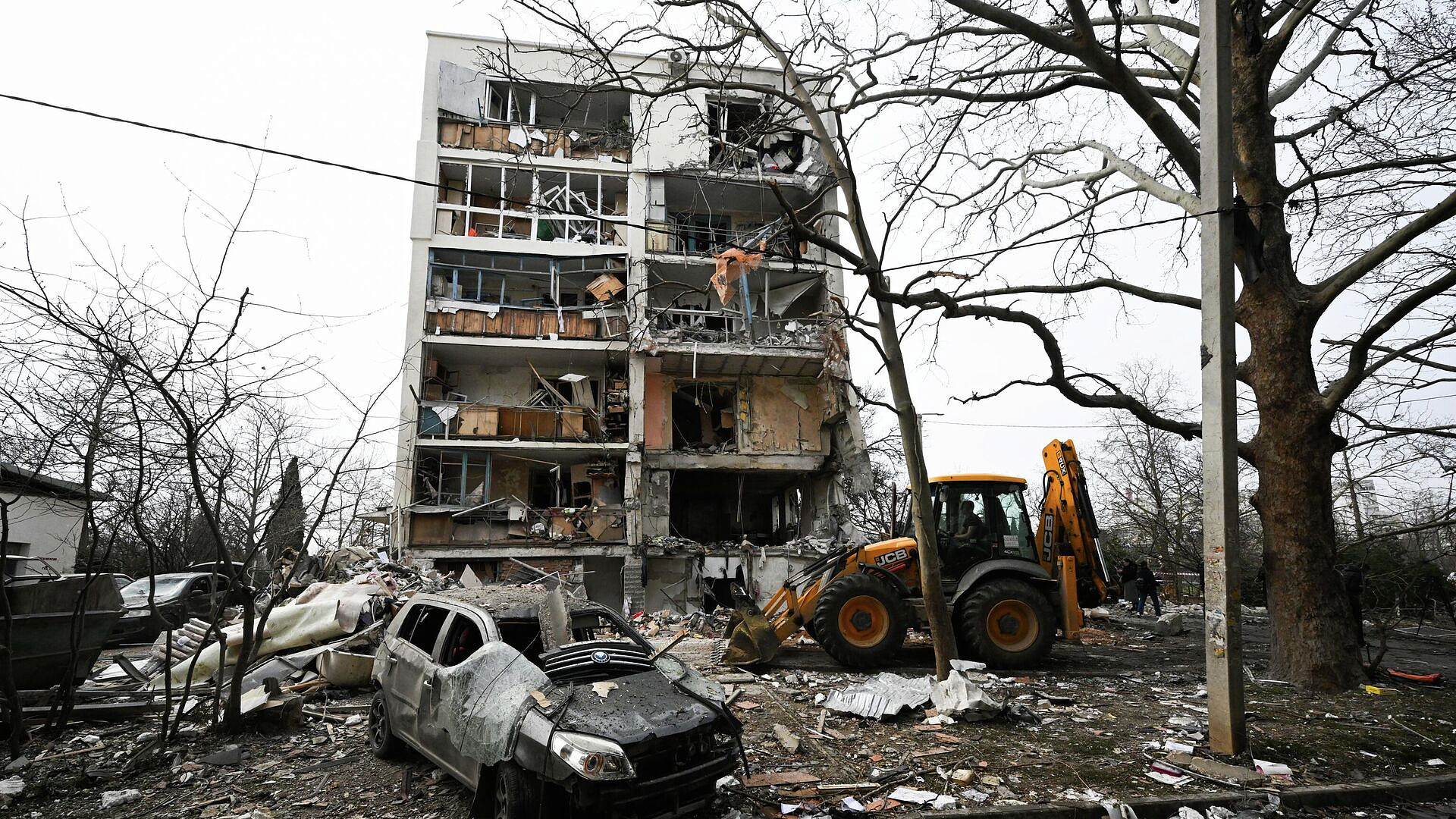 Девочка, пострадавшая при взрыве в Севастополе, остается в реанимации