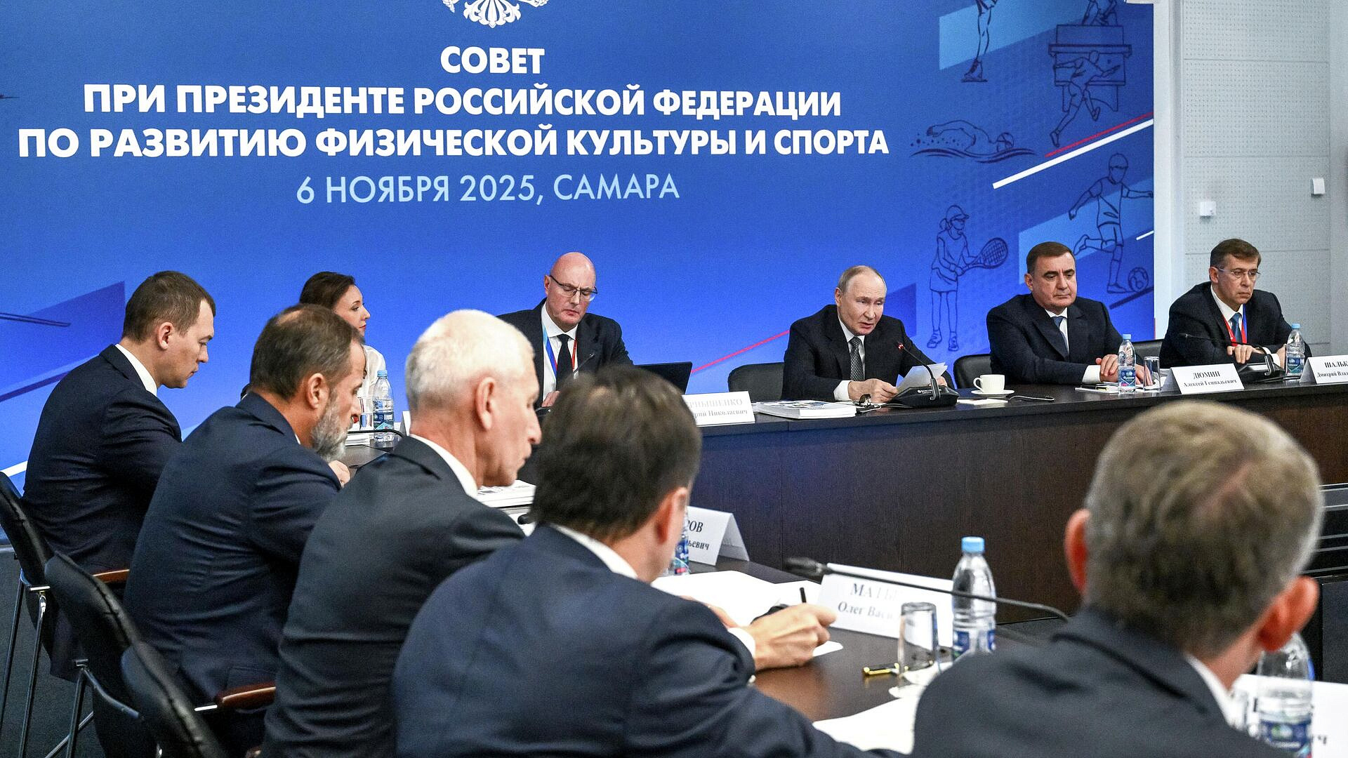 Путин поручил разработать стратегию развития спортивной медицины