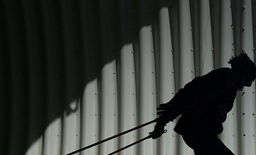 FIS отклонила заявку лыжницы Шороховой на получение нейтрального статуса