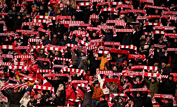 Оскорбительные скандирования фанатов "Спартака" разберет КДК РФС