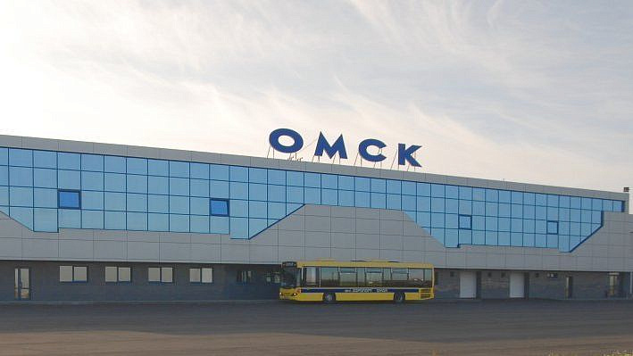 В аэропорту Омска ввели временные ограничения на полеты