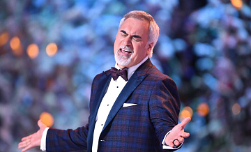 Меладзе зарабатывает на концертах для русских в турецких отелях