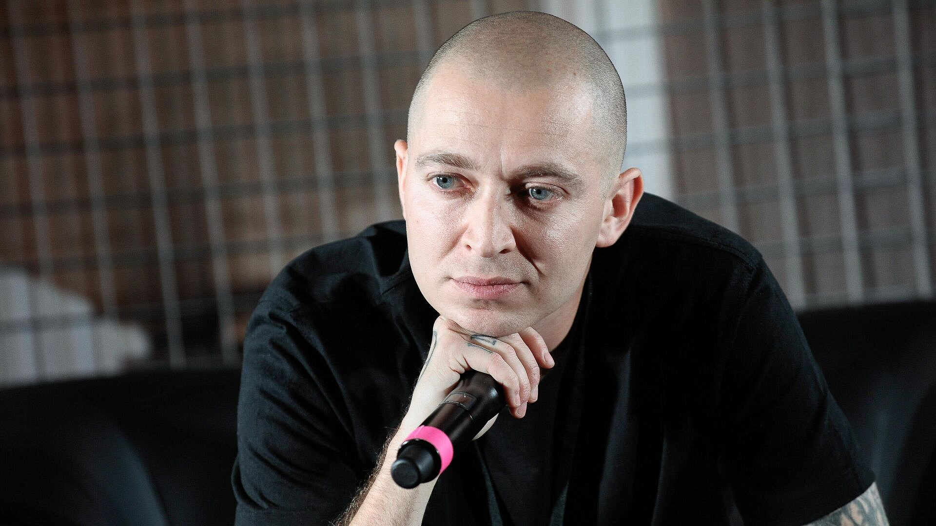 Oxxxymiron* зарегистрировал в Британии товарный знак для продажи одежды