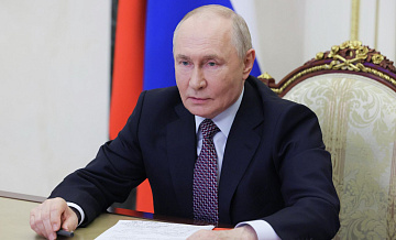 Путин призвал обеспечить переход на долгосрочные контракты закупки техники