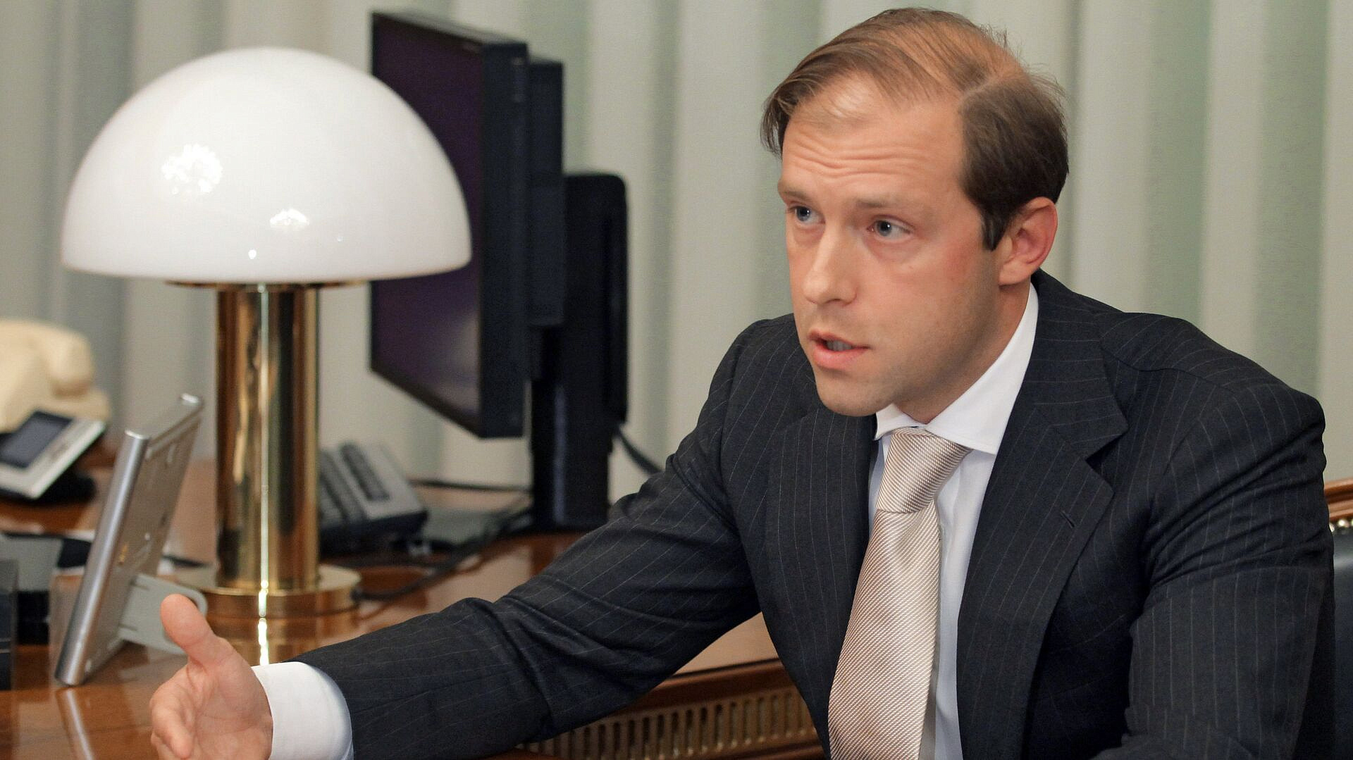 Мантуров усомнился в целесообразности обратного выкупа автозаводов