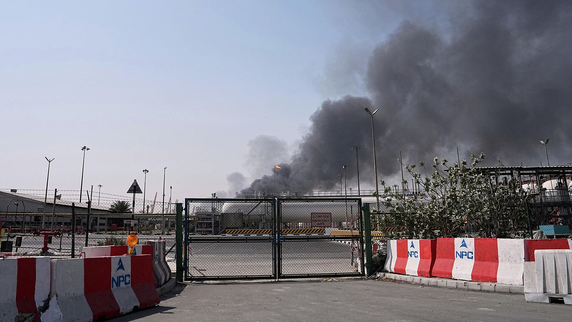 Не менее 40 человек погибли при ударе Ирана по военным США в ОАЭ, пишут СМИ