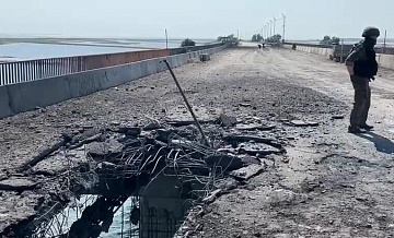 ВСУ вновь ударили по мосту в районе Чонгара, заявил Сальдо