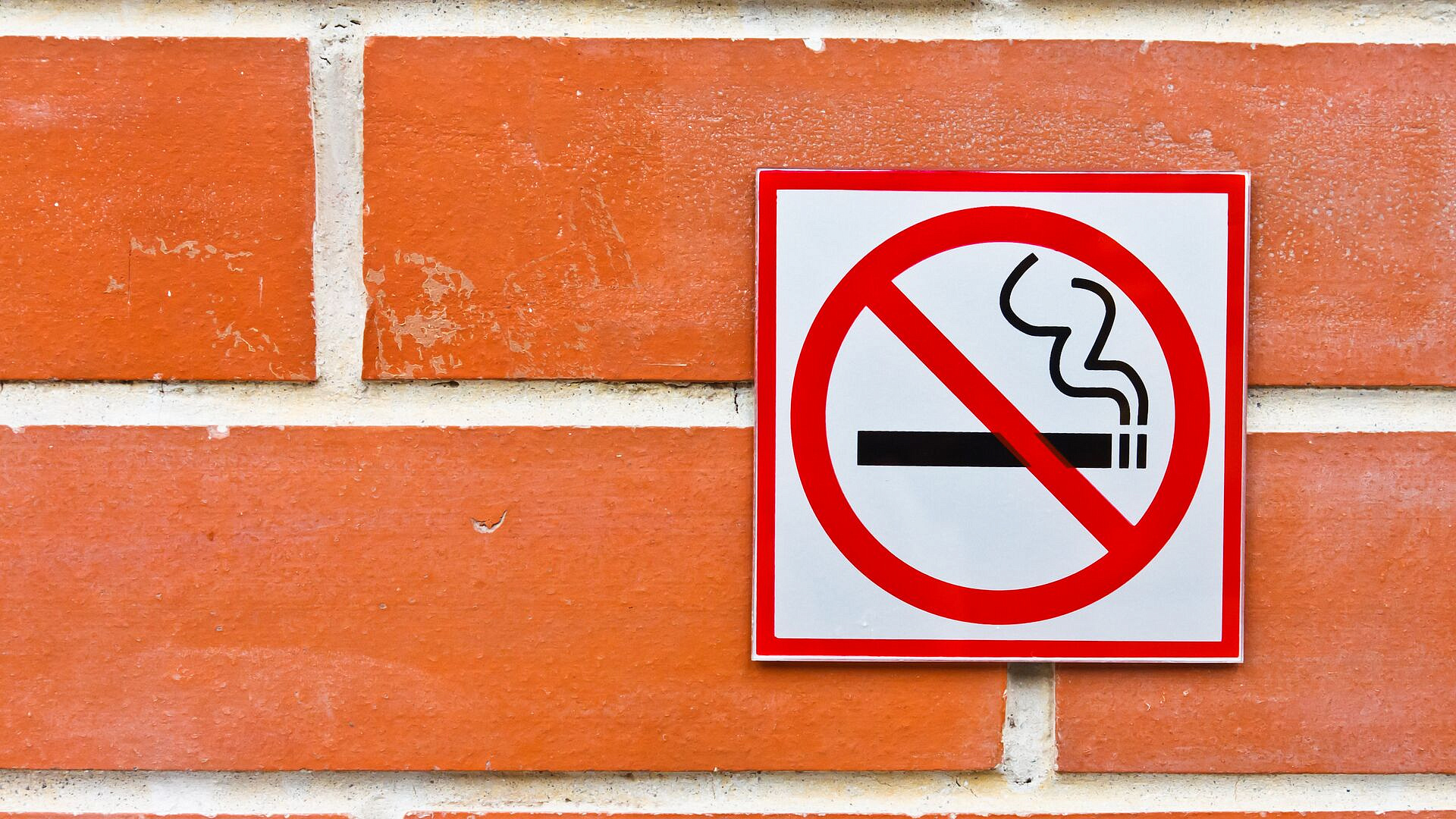 В России за шесть лет снизилась распространенность курения