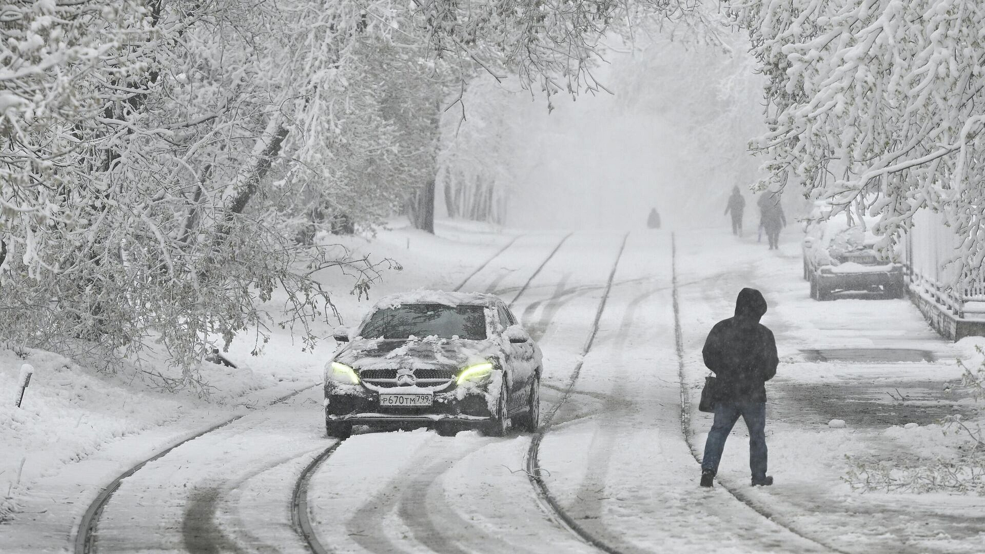 Синоптик сообщил, когда в Москве растает снег