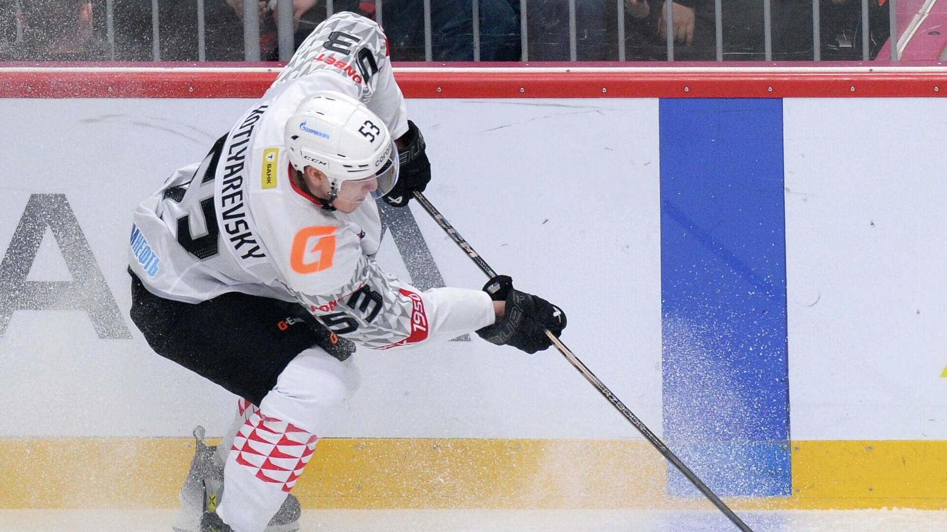 "��������" ���� ������� � "��������" � ����� ��� � 12 �������