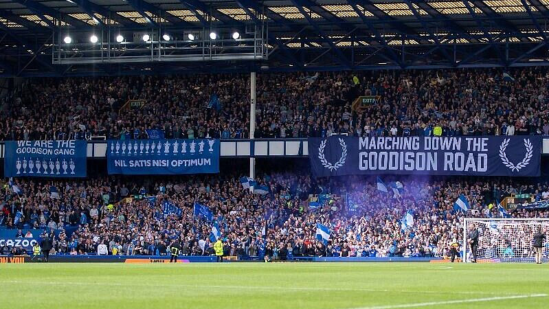 АПЛ обязала "Эвертон" выплатить "Бернли" рекордный штраф