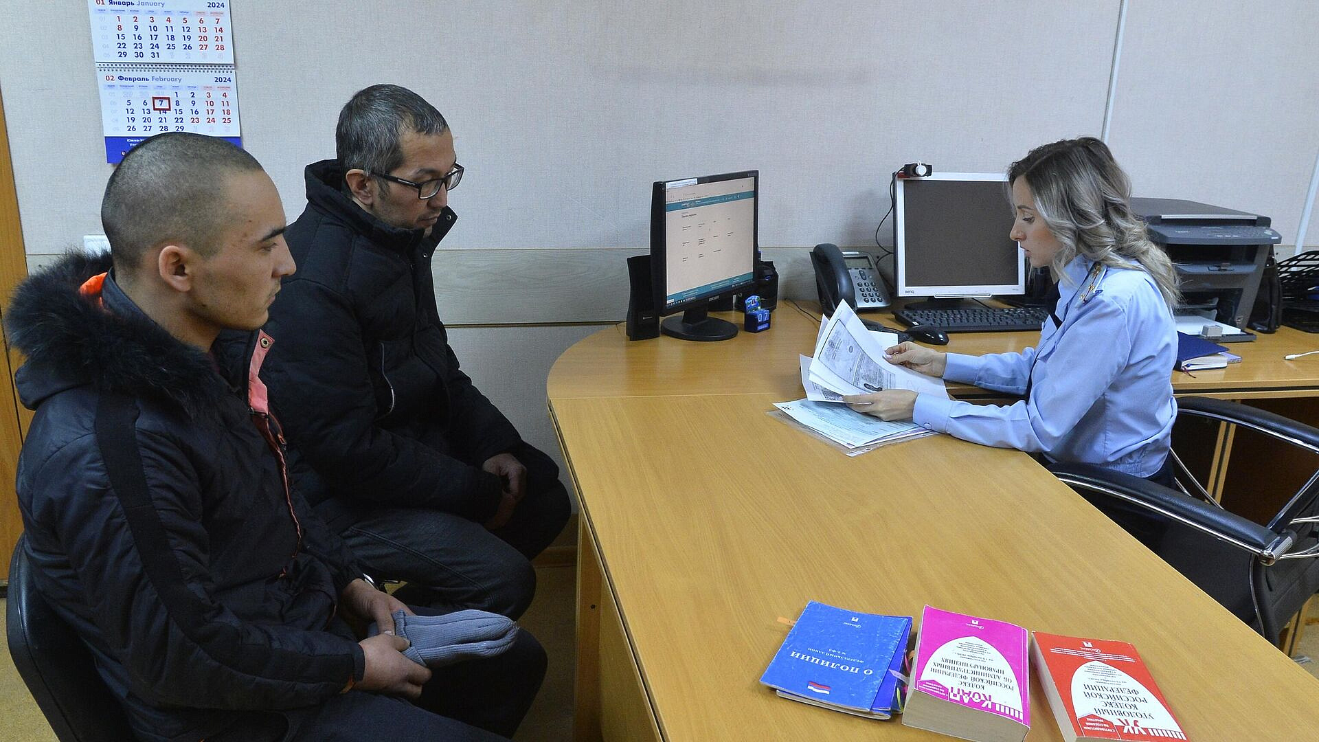 Срок для урегулирования правового статуса иностранцев в России истек