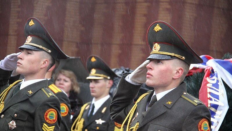 В Белогорске прошел военный парад в честь Дня Победы