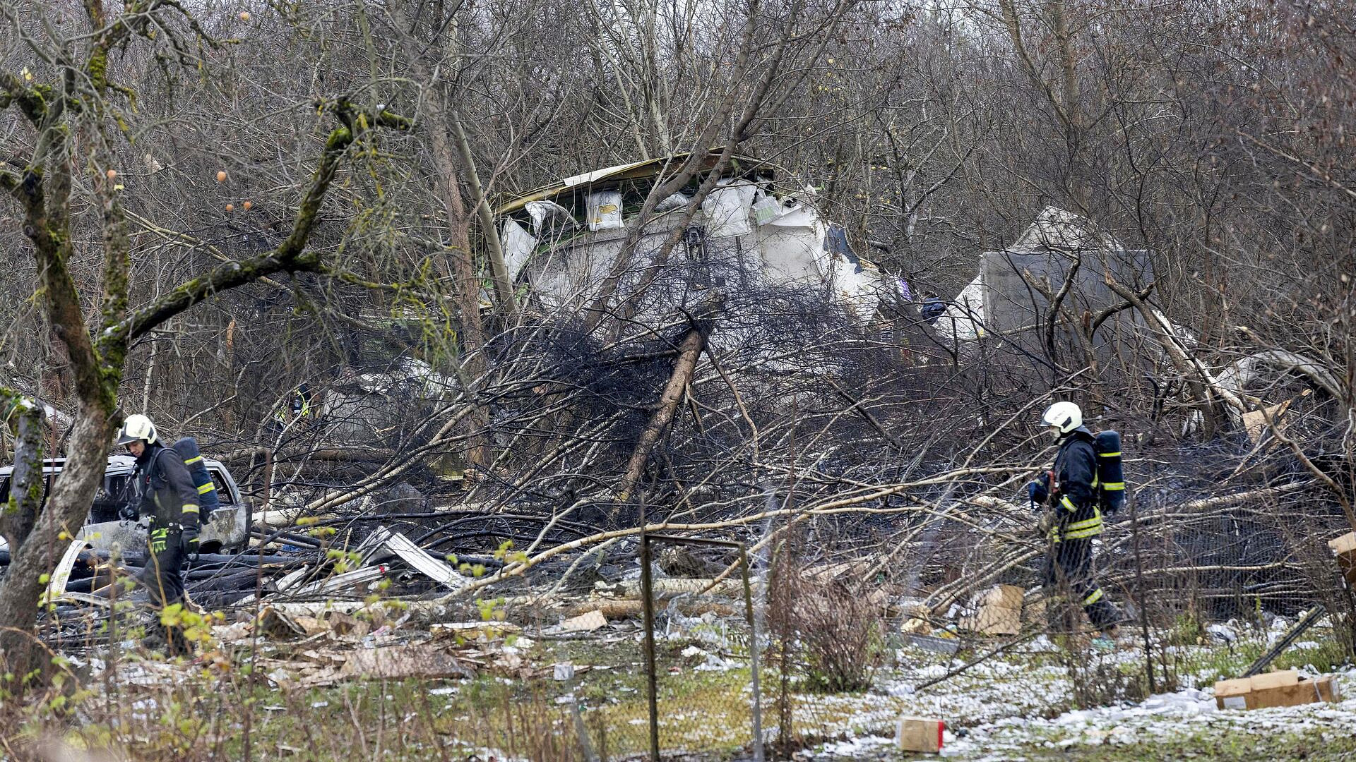 Груз из разбившегося в Литве самолета разбросан на большой площади