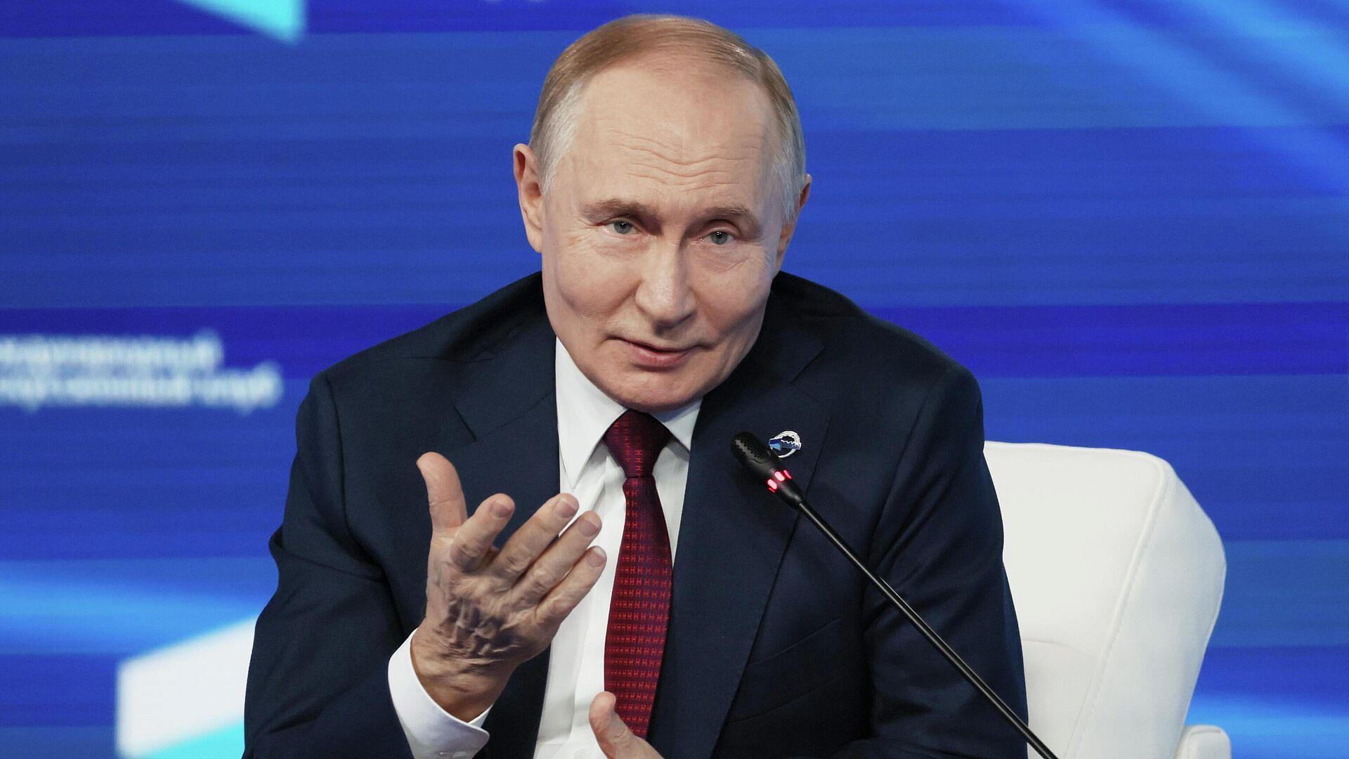 На Западе испугались улыбки Путина