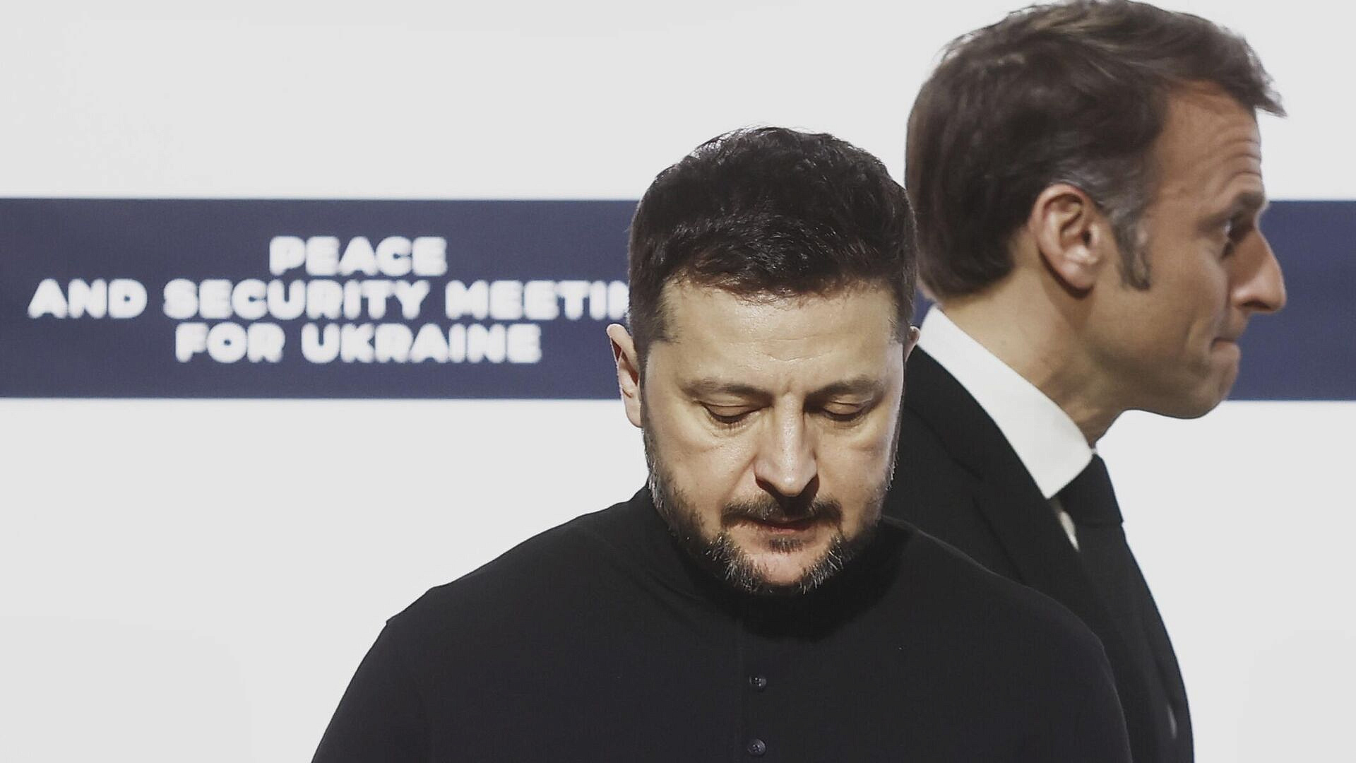 "Отмывают деньги". В Раде раскрыли, кто срывает мирные переговоры