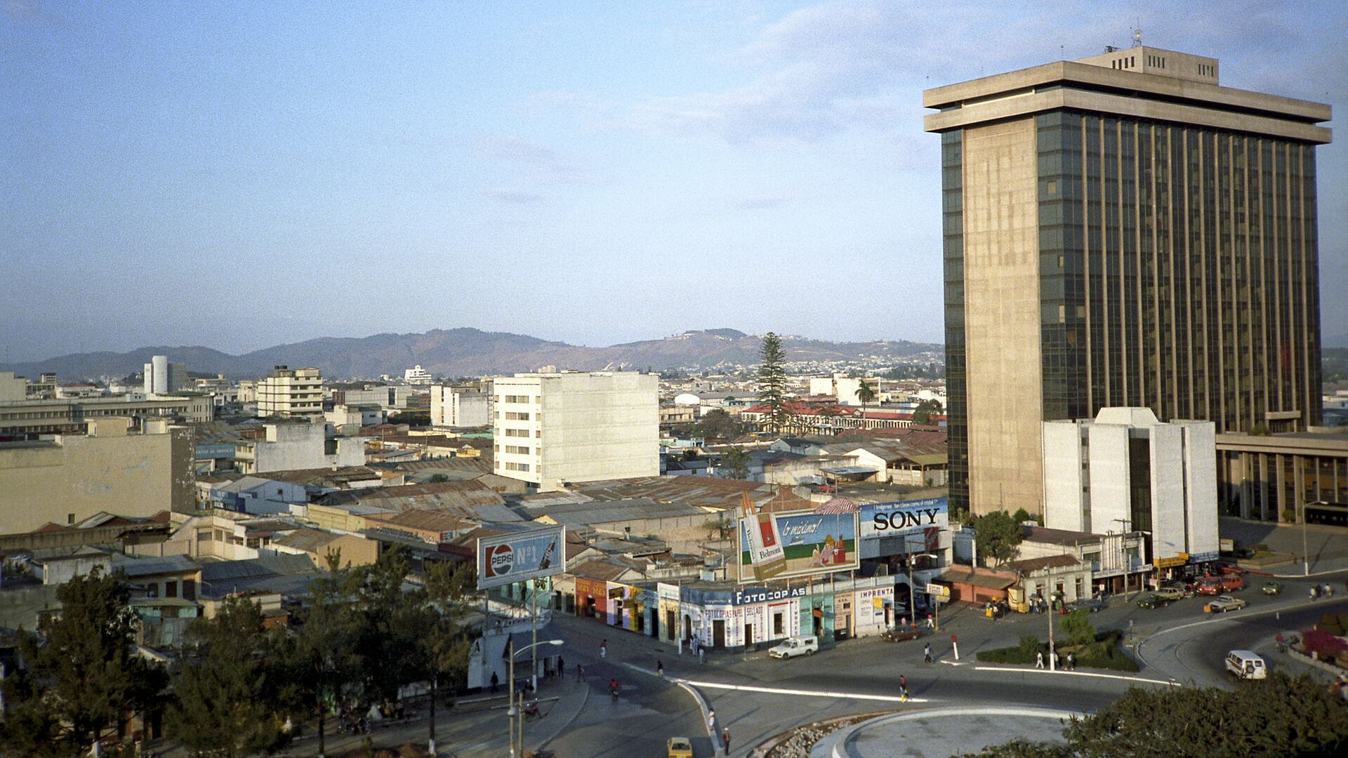 Первые самолеты с нелегалами прибыли из США в Гватемалу