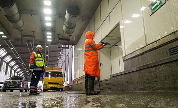 В Москве после зимы промыли более двух тысяч инженерных сооружений