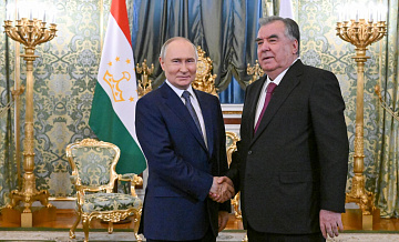 Рахмон заявил о готовности обсудить с Путиным взаимоотношения двух стран