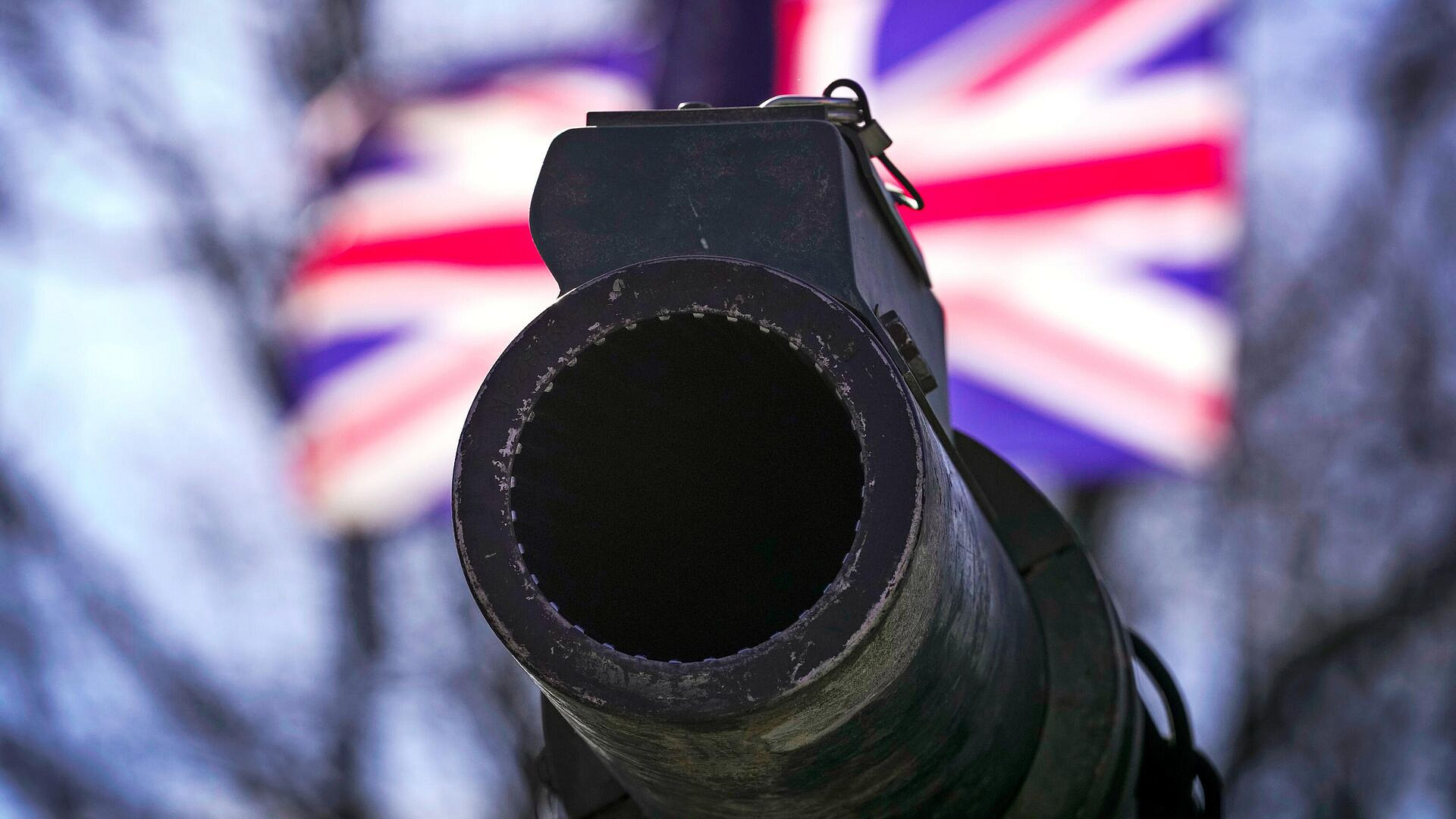 Британский эксперт рассказал о последствиях размещения войск на Украине