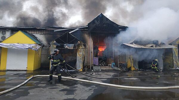 СК провел обыски по делу о сгоревшем Доме офицеров в Энгельсе