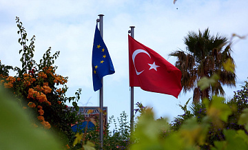 Источник: новый пакет санкций ЕС может повлиять на экономику Турции