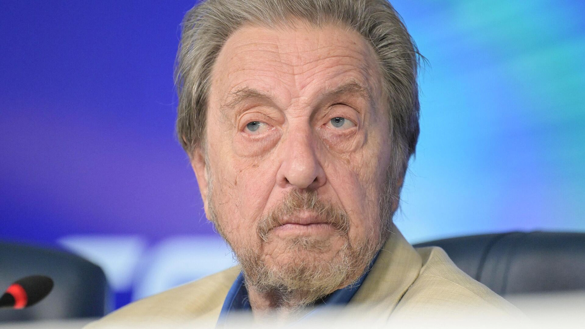 Отец Маска посчитал возможным построить завод Tesla в Нижегородской области