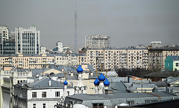 На ряде улиц Москвы в понедельник ограничат движение транспорта