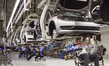 В половине стран Европы упало производство легковых автомобилей