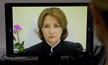 "Золотая судья" Хахалева и ее сестра были доверенными лицами судьи Момотова