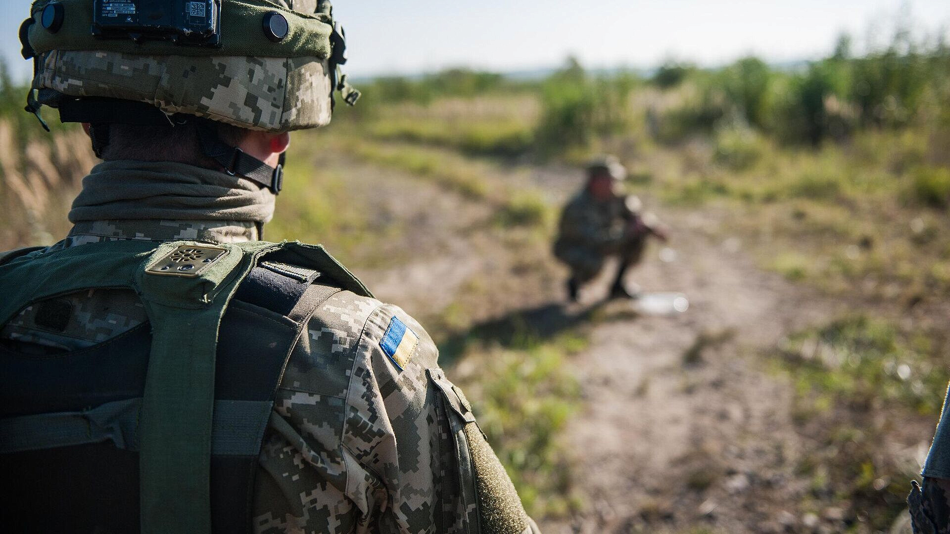 Боец рассказал о мародерстве боевиков ВСУ в Купянске