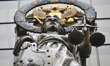 Топ-менеджера "Газпром нефти" Джалябова доставили в суд в Москве