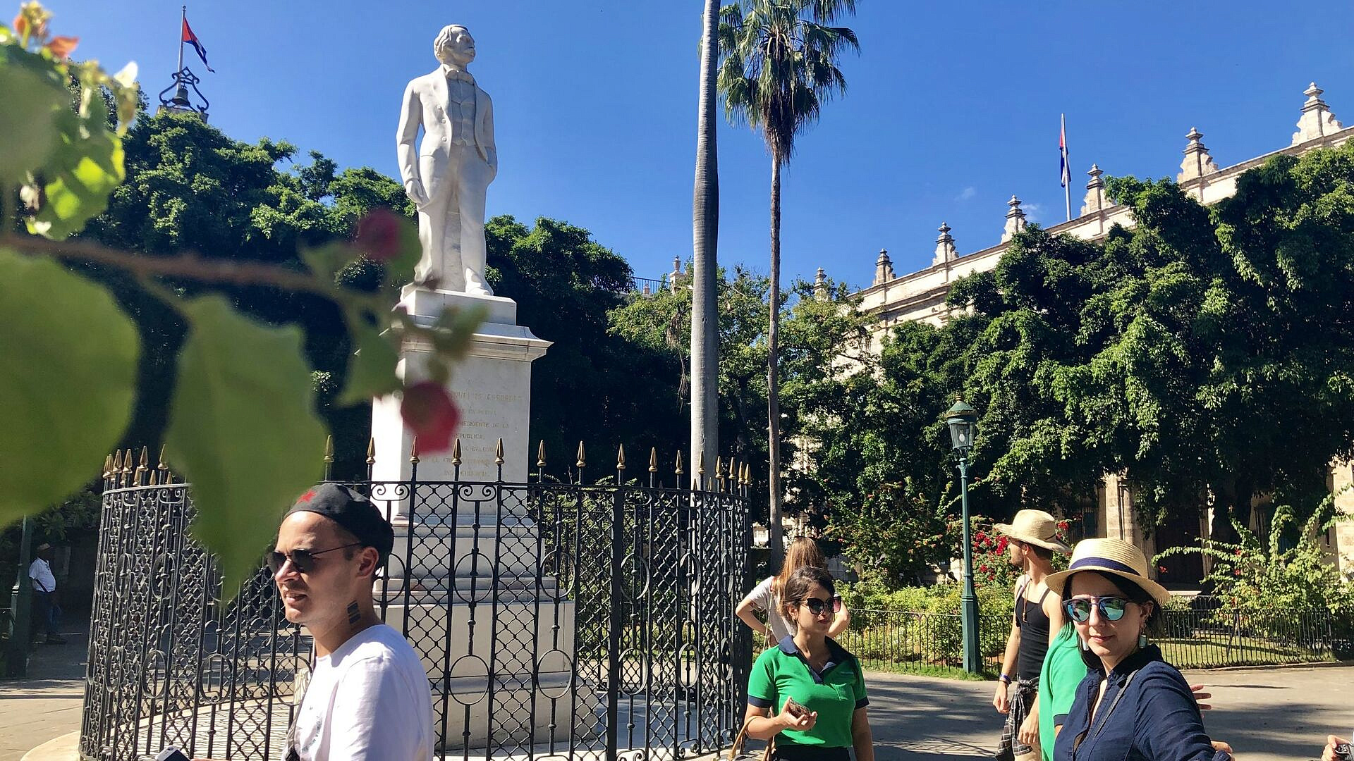 На Кубе сейчас находятся около четырех тысяч российских туристов