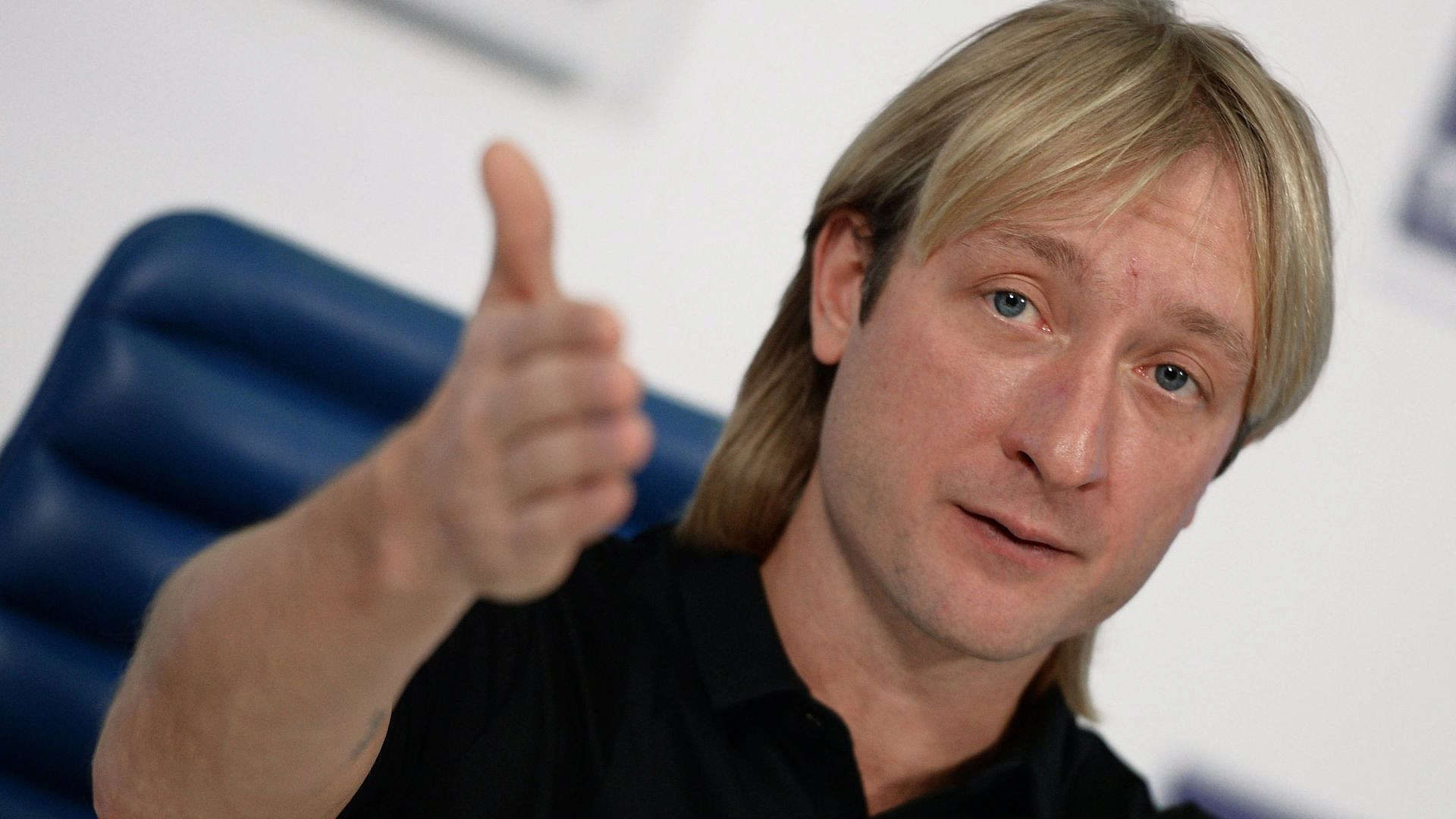 Дегтярев сравнил Плющенко с релокантами