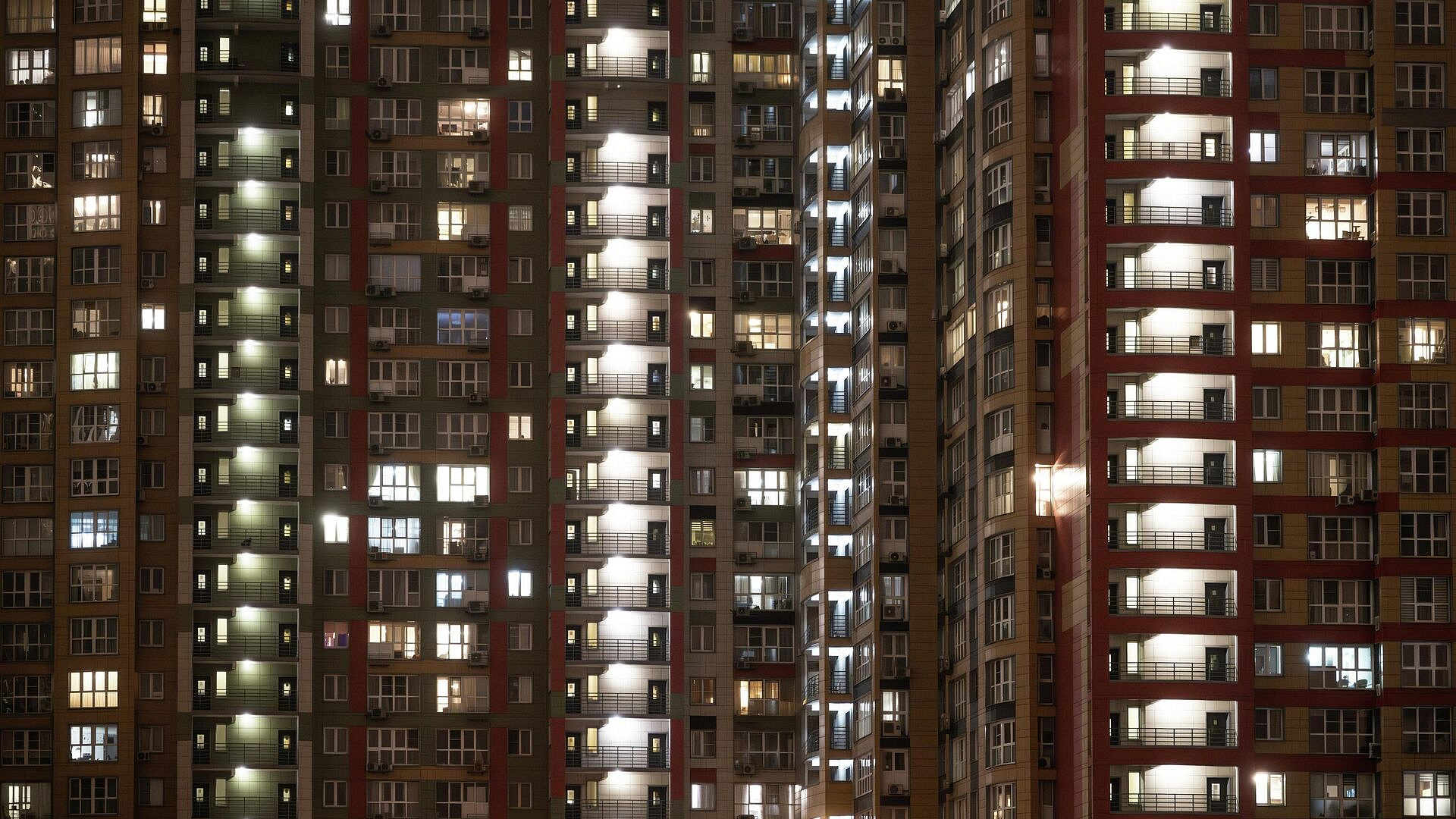 Минувшая ночь в Москве стала самой теплой с конца января, сообщил синоптик