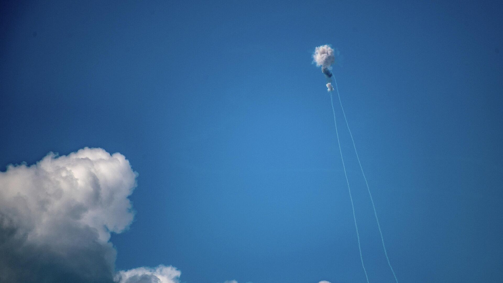 ЦАХАЛ сообщила о запуске нескольких ракет из Ирана в сторону Израиля