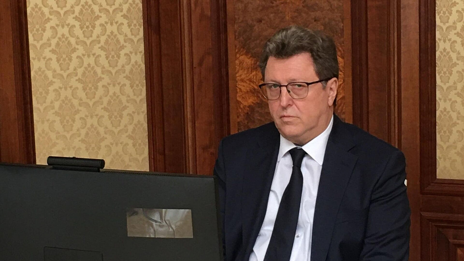 ������ ������������ � ������� � ����� ������ � �������������, ������� �����