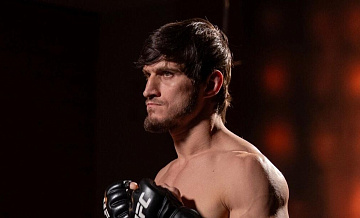 Боссы UFC страшно не любят россиянина. Последний шанс взять золото!