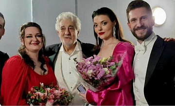 Принимали невероятно: русская певица выступила в Париже с Пласидо Доминго